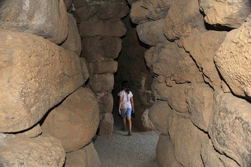 Nuraghe Losa, Inner Passage