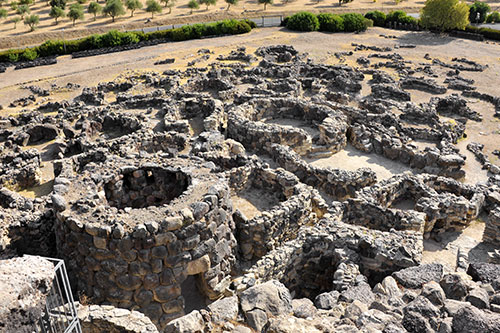 Nuraghe Su Nuraxi, village